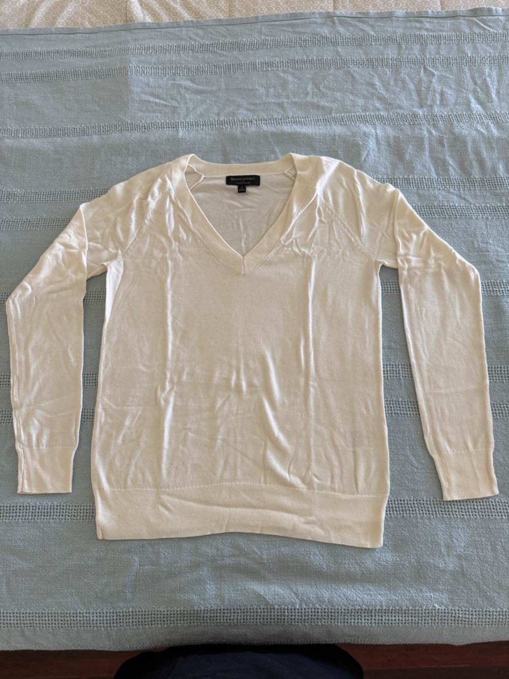 Banana Republic Women's Cream V-Neck Sweater